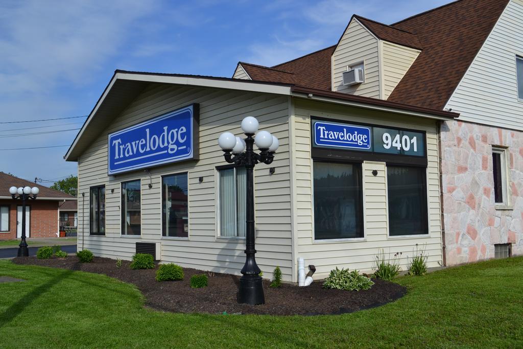 Travelodge By Wyndham Niagara Falls - New York Extérieur photo