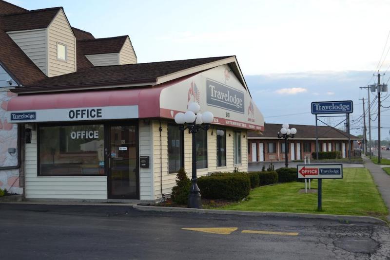 Travelodge By Wyndham Niagara Falls - New York Extérieur photo