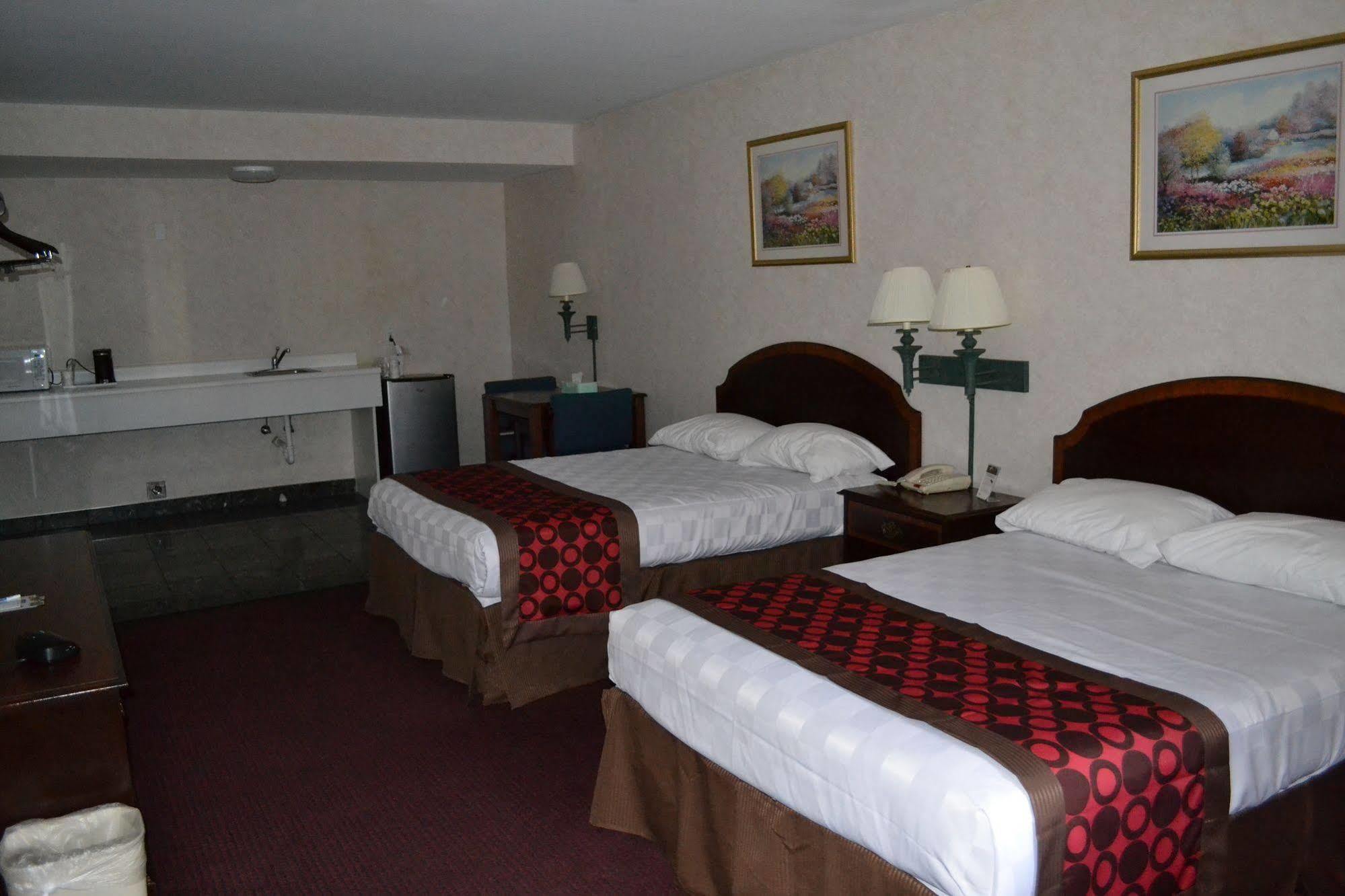 Travelodge By Wyndham Niagara Falls - New York Extérieur photo
