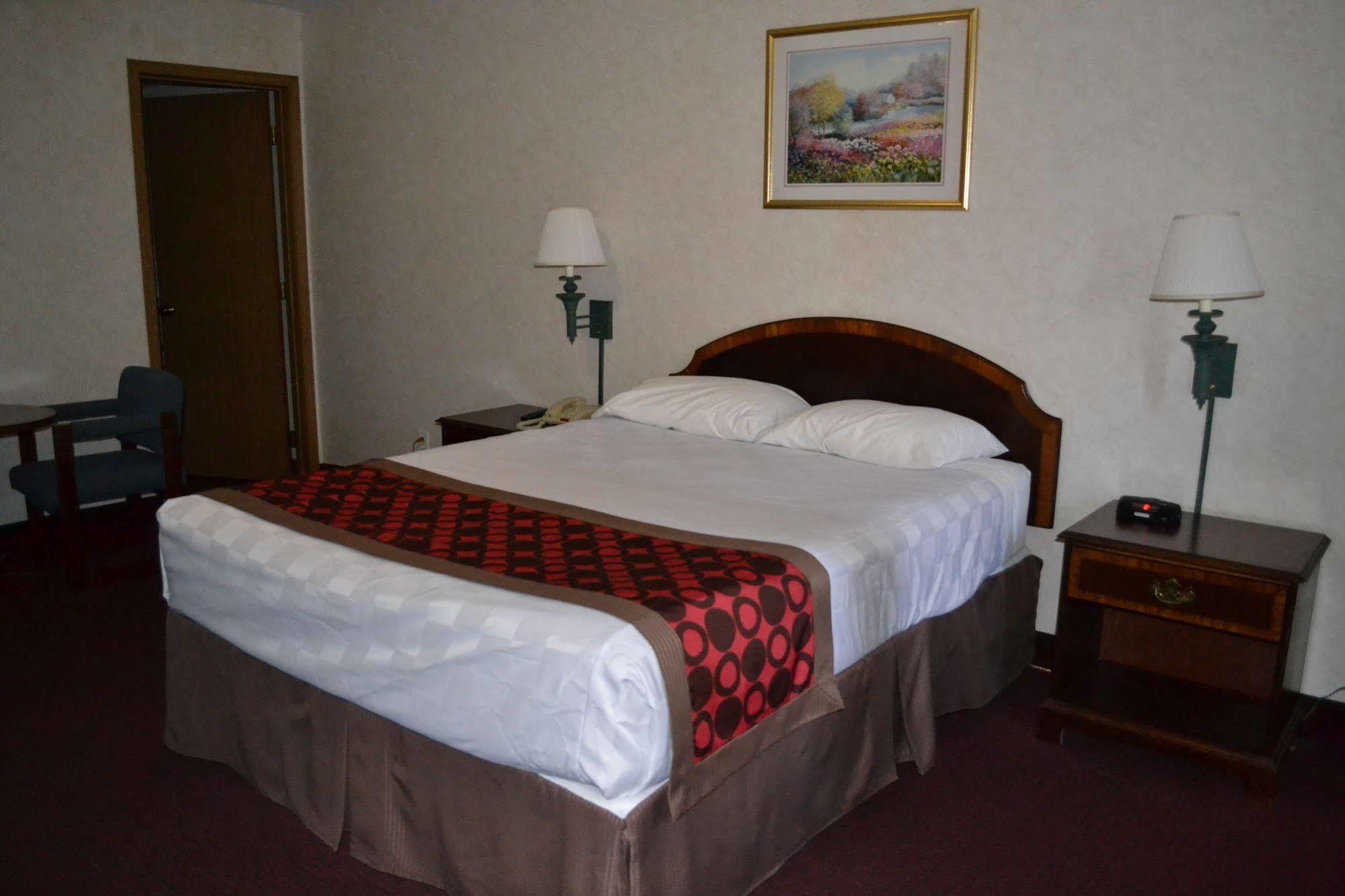 Travelodge By Wyndham Niagara Falls - New York Extérieur photo